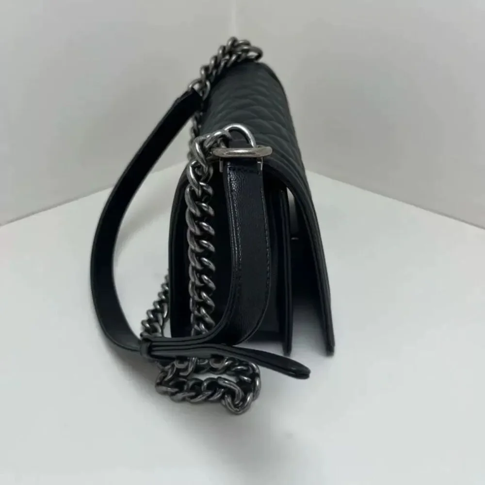 CHANEL brand color